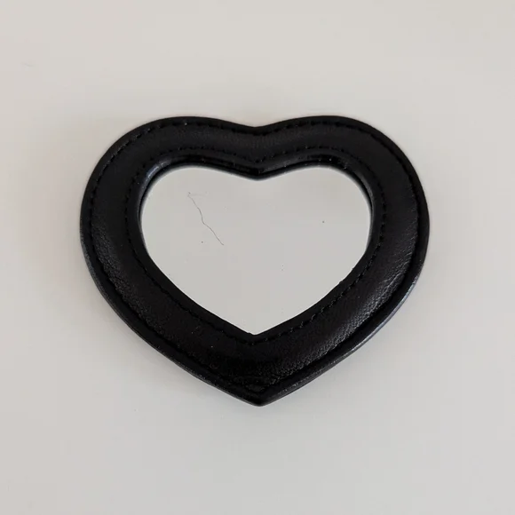 S O L D🏷️Agnes B. black leather small heart shape mirror - Picture 3 of 5